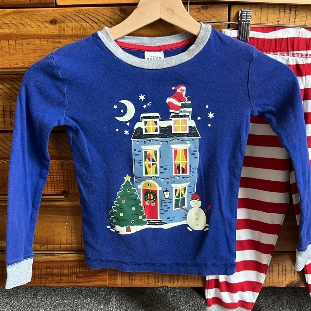 Mini Boden Boys Christmas Pajamas Festive Blue and Red Kids Pajamas 🎅🏼🌲